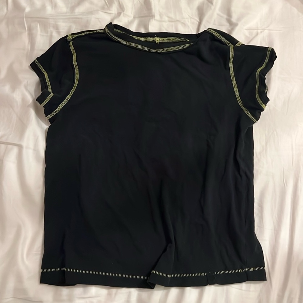 Black and green tee
